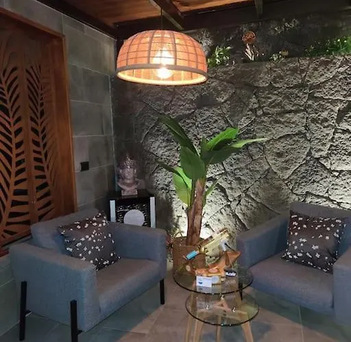 Apartamento House 2 *