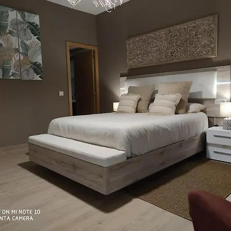 Apartment House 2 Tias