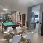 House 2 * Tías