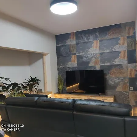 House 2 Lejlighed